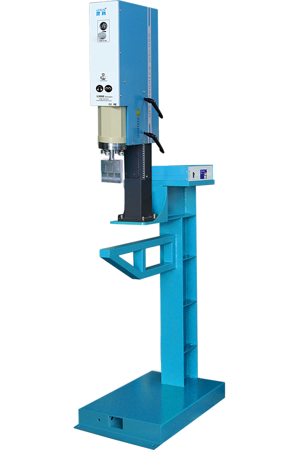 靈科超聲波中空板焊接機(jī) 靈科超聲波中空板焊接機(jī)